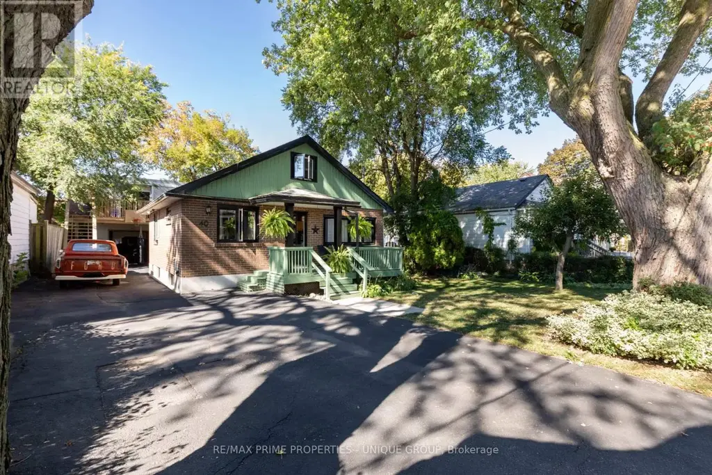 40 Jeavons Avenue, Toronto (Clairlea-Birchmount)