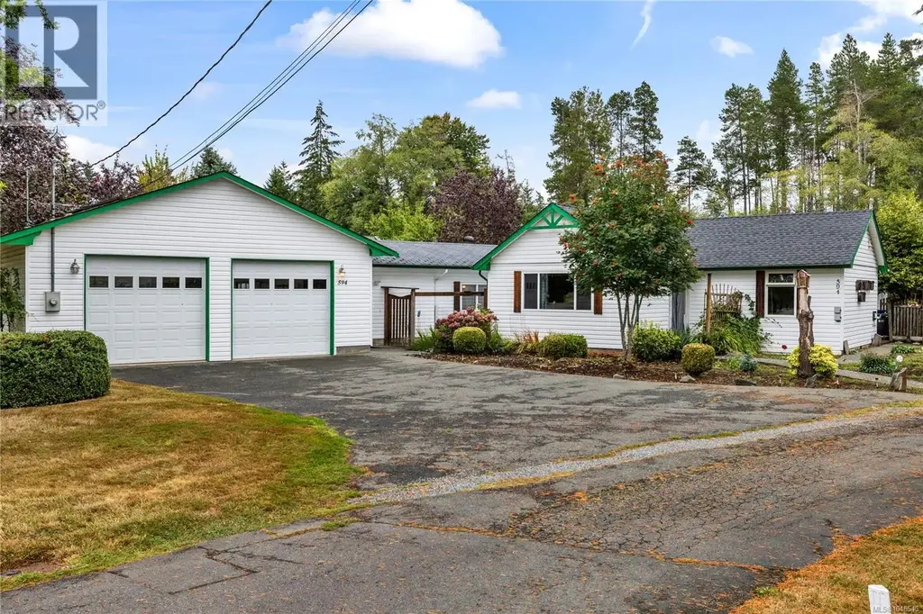 594 Pym St N, Parksville