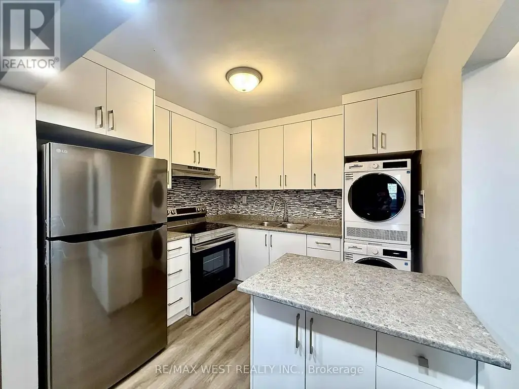 2 - 402 Royal York Road, Toronto (Mimico)