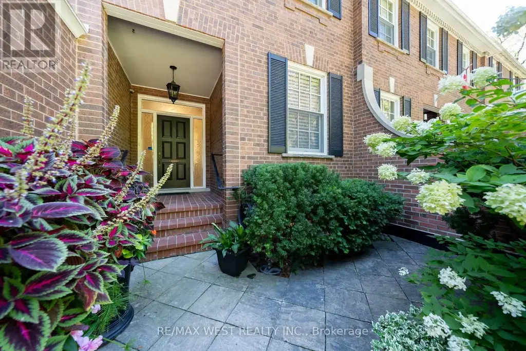 3 Castle Frank Road, Toronto (Rosedale-Moore Park)