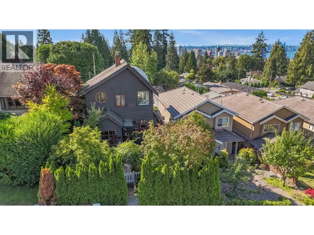319 E 27th Street, North Vancouver