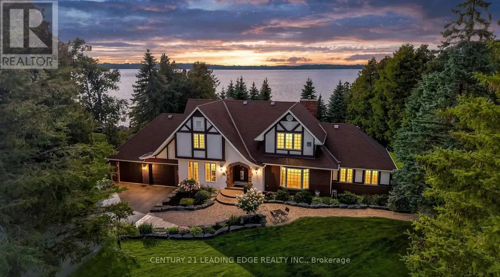11 Rodeo Drive, Kawartha Lakes (Fenelon Falls)