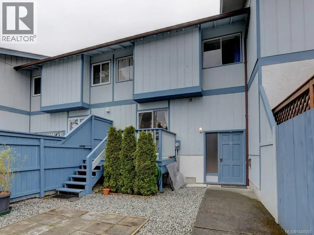 4 3987 Gordon Head Rd, Saanich