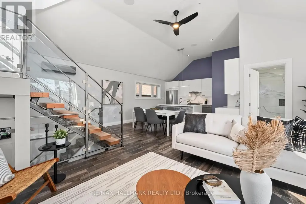272 King Edward Avenue, Toronto (Woodbine-Lumsden)