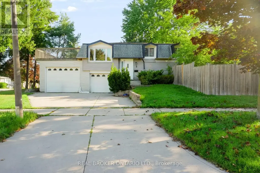 5 Nathaniel Crescent, Kitchener