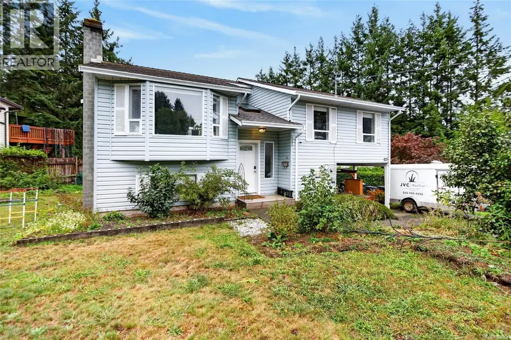 1561 Embleton Cres, Courtenay