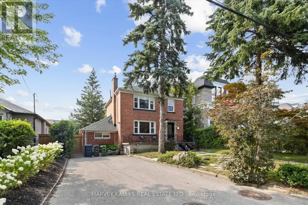84 Lynnhaven Road, Toronto (Englemount-Lawrence)