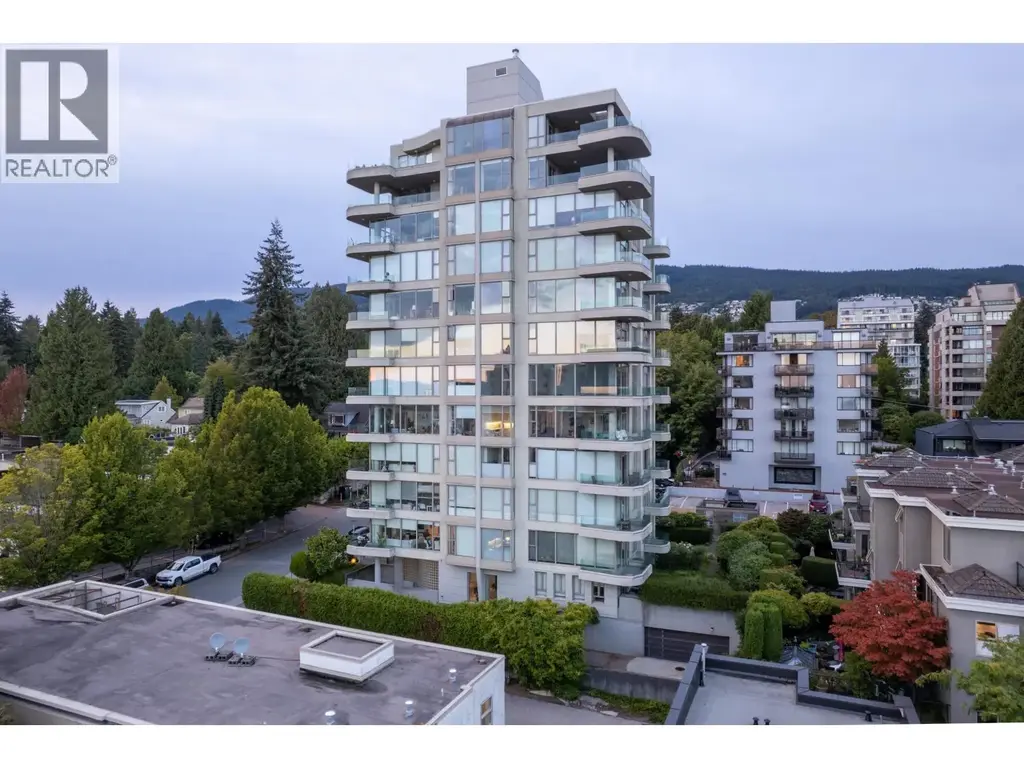 502 570 18th Street, West Vancouver