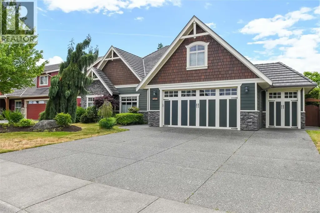 1477 Crown Isle Dr, Courtenay