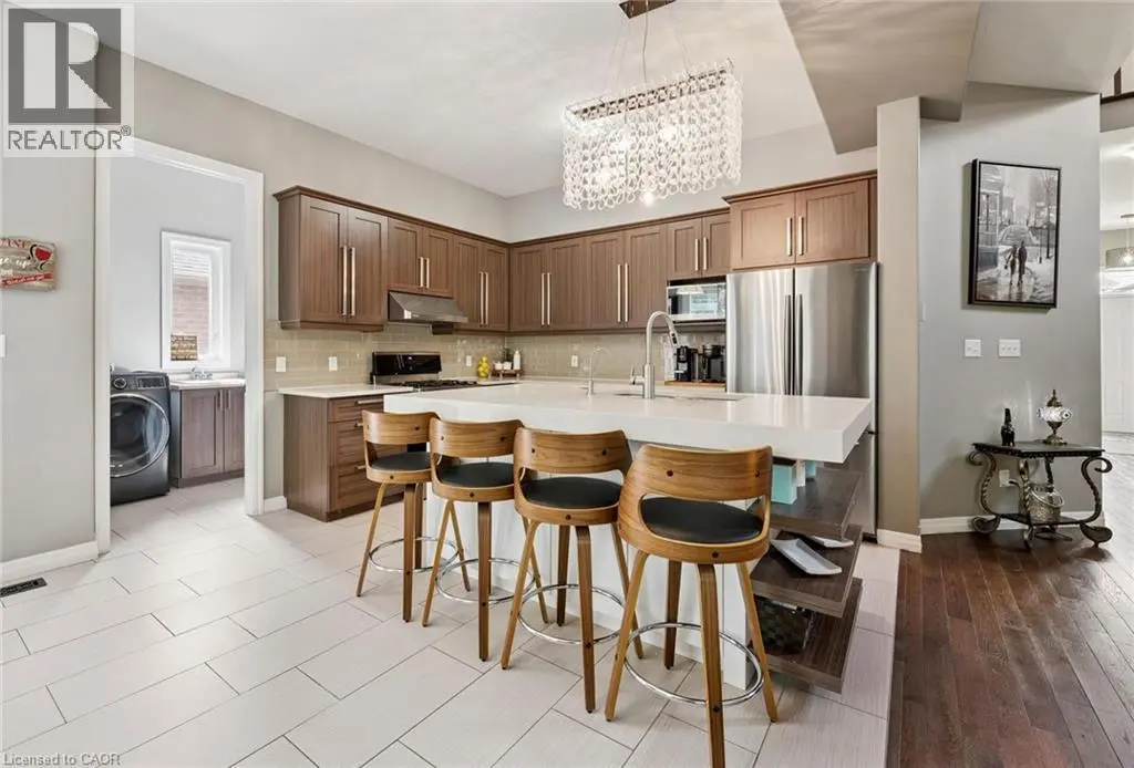 196 Maple Bush Drive, Cambridge