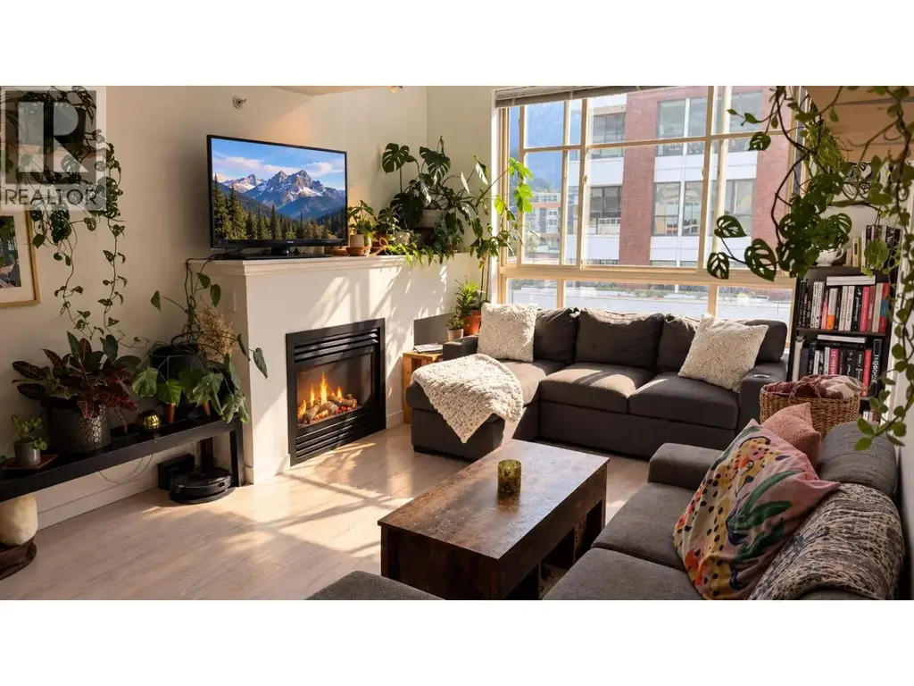 313 38003 Second Avenue, Squamish