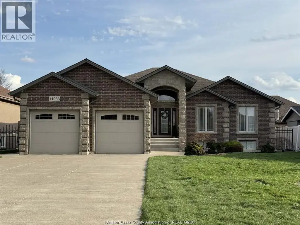 11933 Maisonneuve Street, Tecumseh