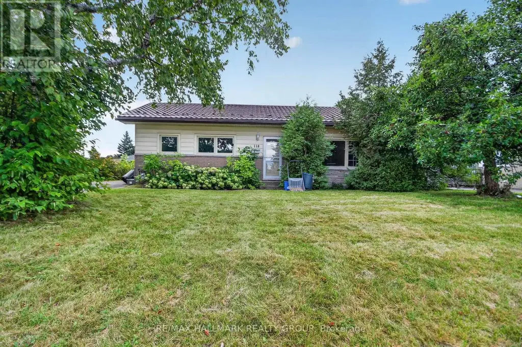 118 Knoxdale Road, Ottawa