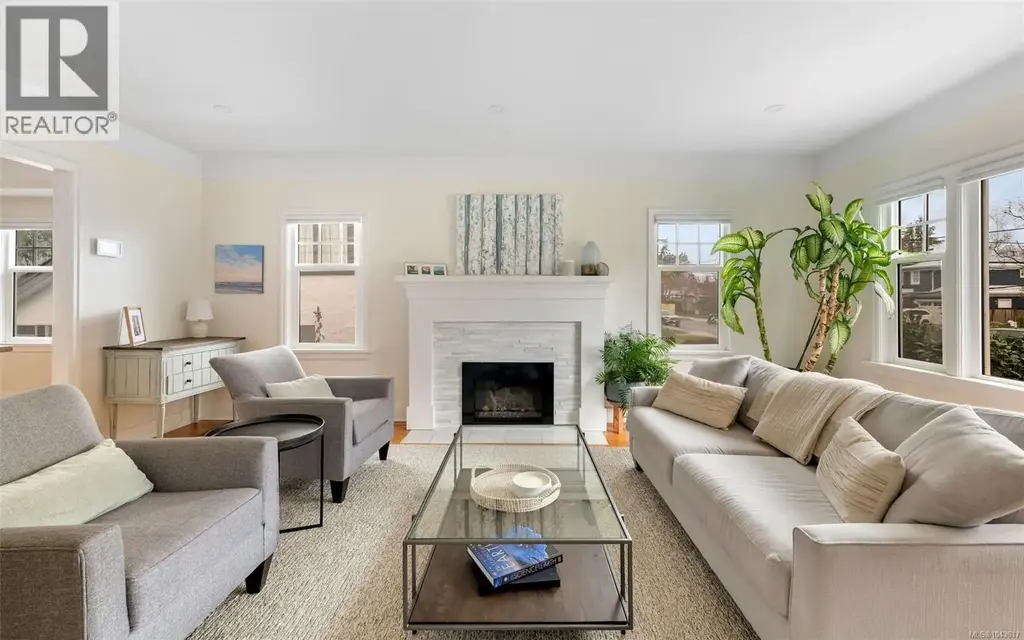 2399 Dalhousie St, Oak Bay