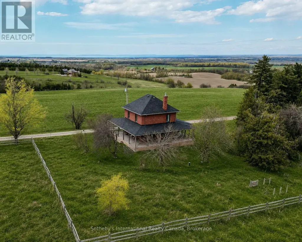 1943 Fairgrounds Road S, Clearview
