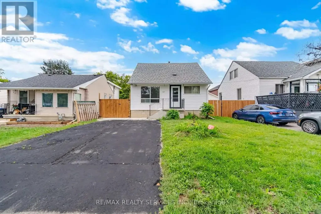 3051 Churchill Avenue, Mississauga (Malton)