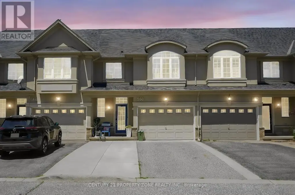 550 Stonehenge Drive, Hamilton (Meadowlands)