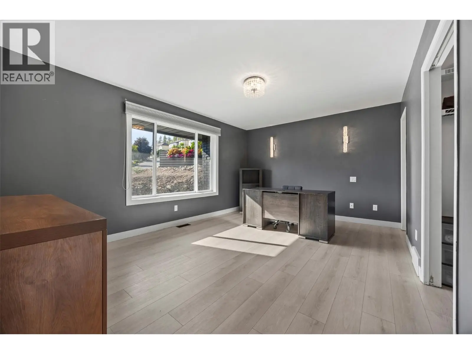 2308 Lillooet Crescent. Kelowna, British Columbia