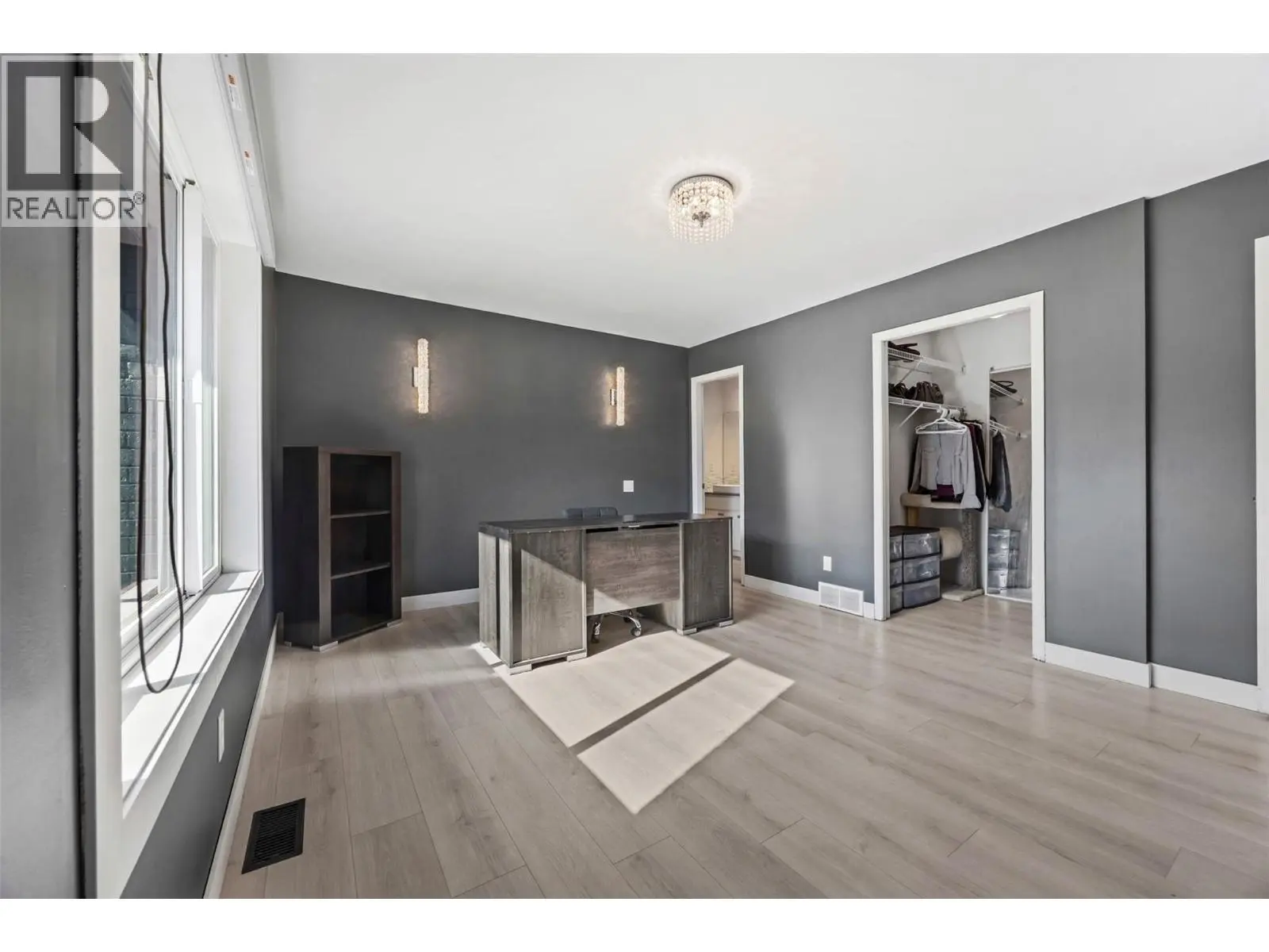 2308 Lillooet Crescent. Kelowna, British Columbia