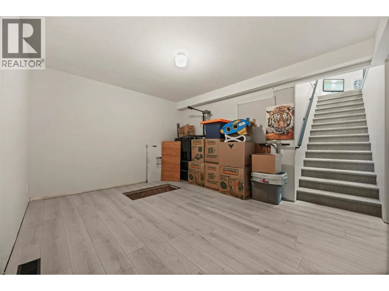 2308 Lillooet Crescent. Kelowna, British Columbia