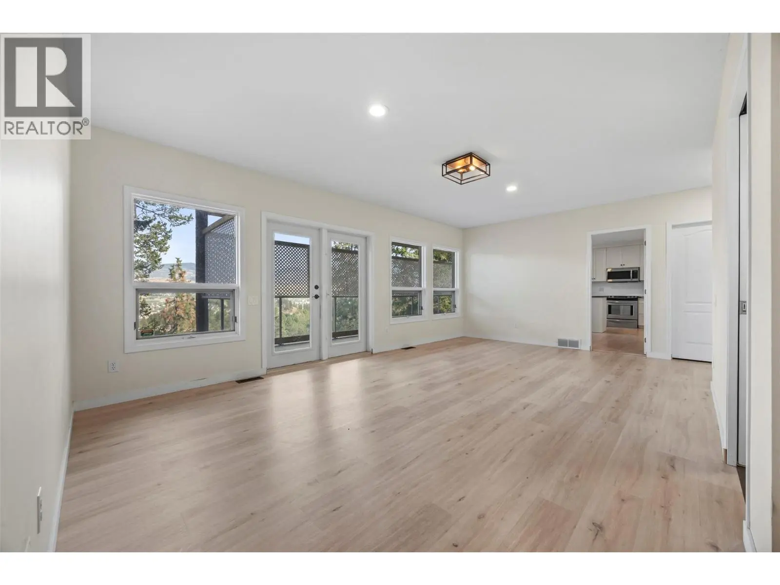 2308 Lillooet Crescent. Kelowna, British Columbia