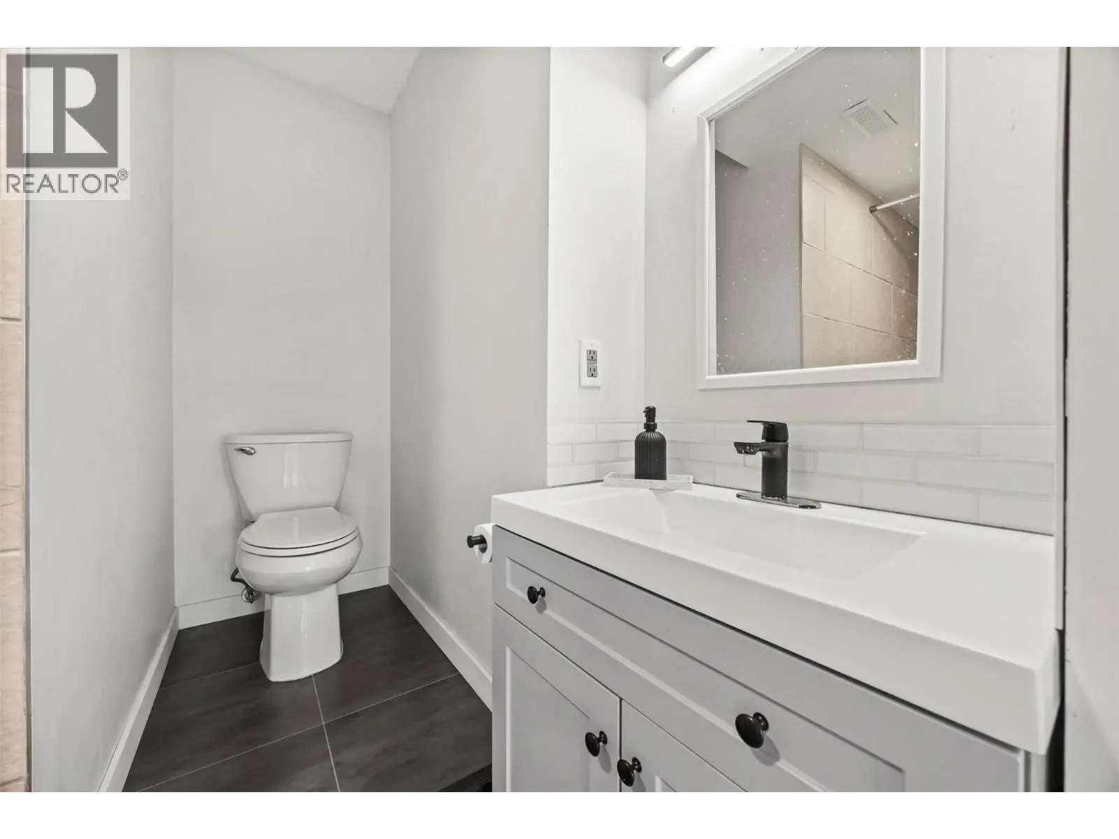 2308 Lillooet Crescent. Kelowna, British Columbia