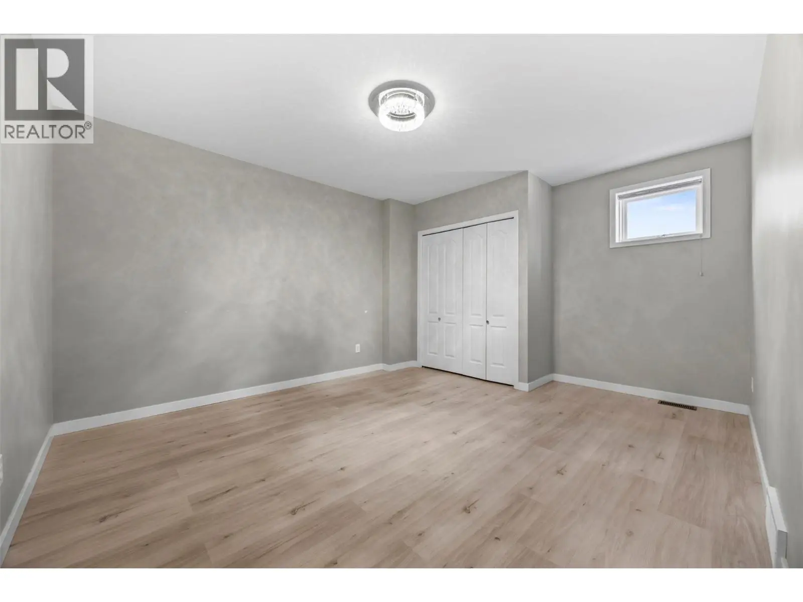 2308 Lillooet Crescent. Kelowna, British Columbia