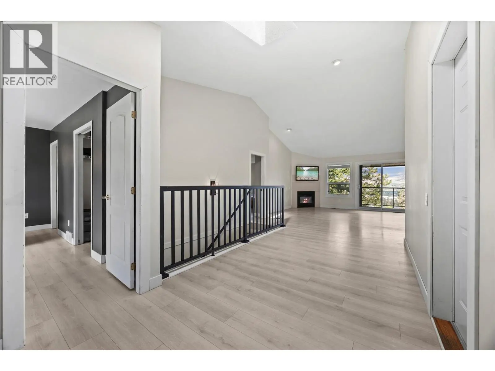 2308 Lillooet Crescent. Kelowna, British Columbia