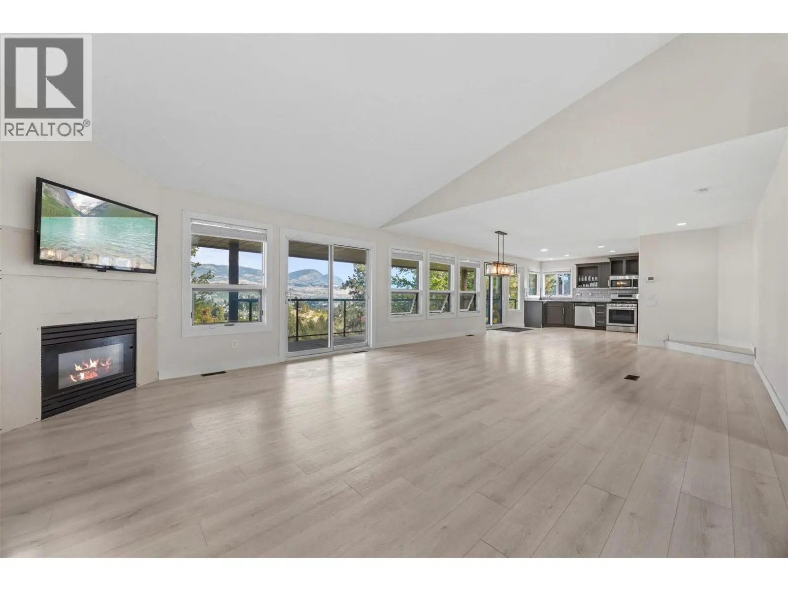 2308 Lillooet Crescent. Kelowna, British Columbia