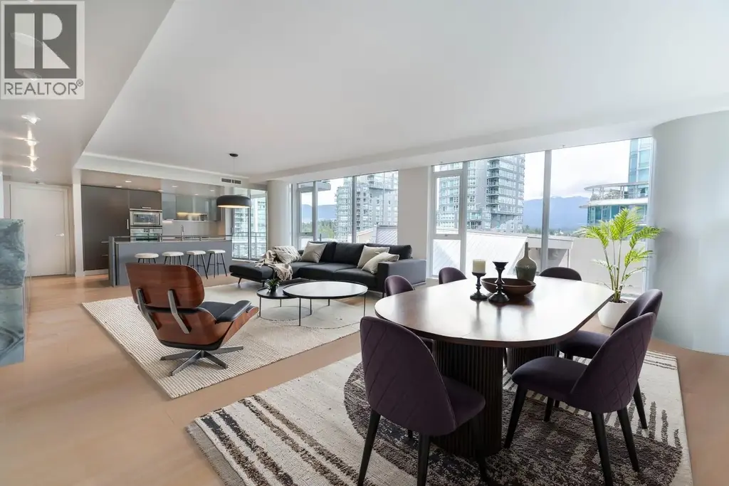 702 1499 W Pender Street, Vancouver