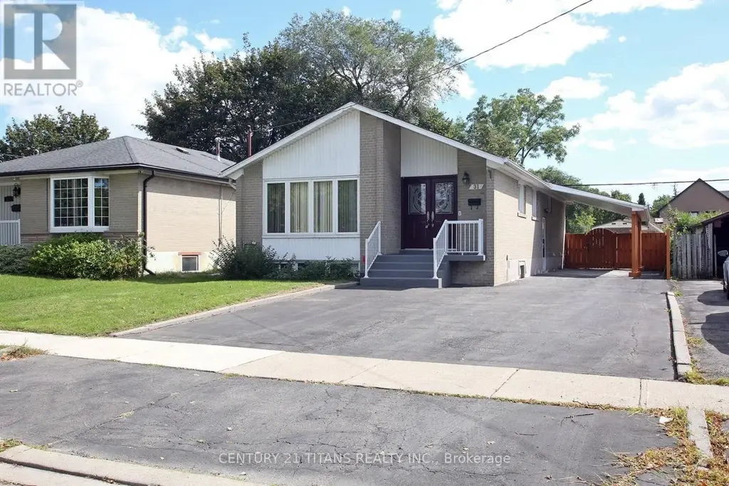 31 Monterrey Drive, Toronto (Thistletown-Beaumonde Heights)