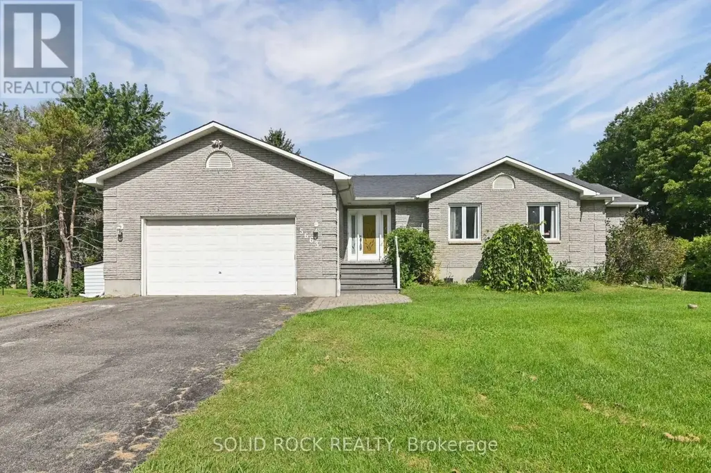 5663 Ferdinand Street, Ottawa