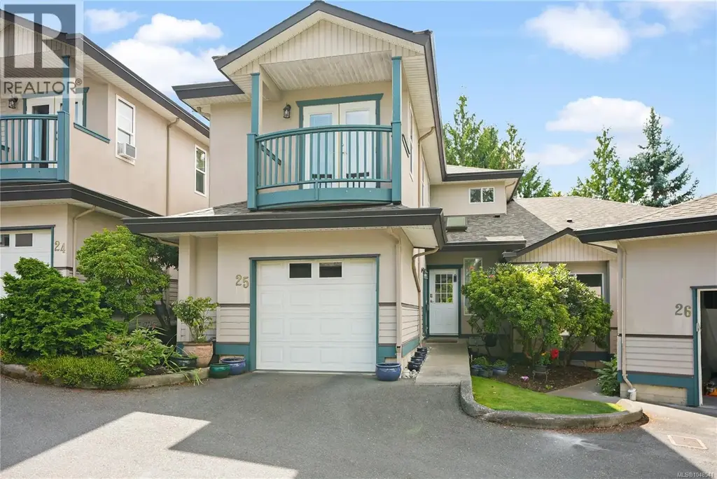 25 4525 Wilkinson Rd, Saanich