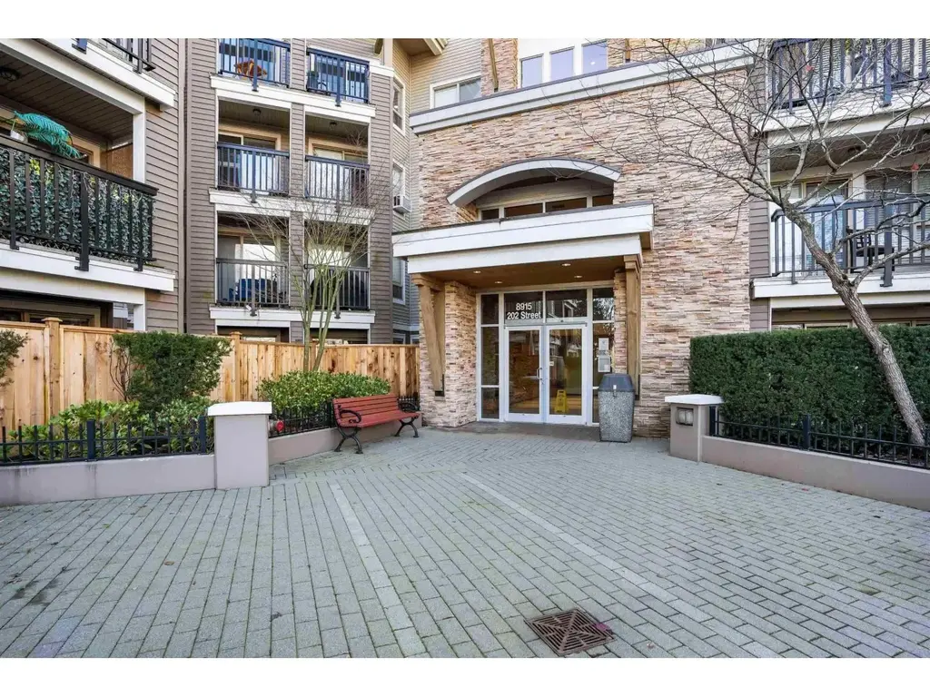 203 8915 202 Street, Langley