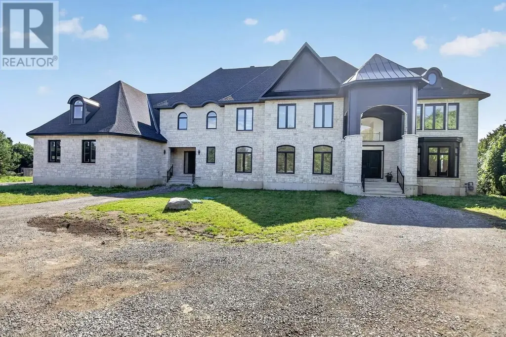 1554 River Road S, Ottawa