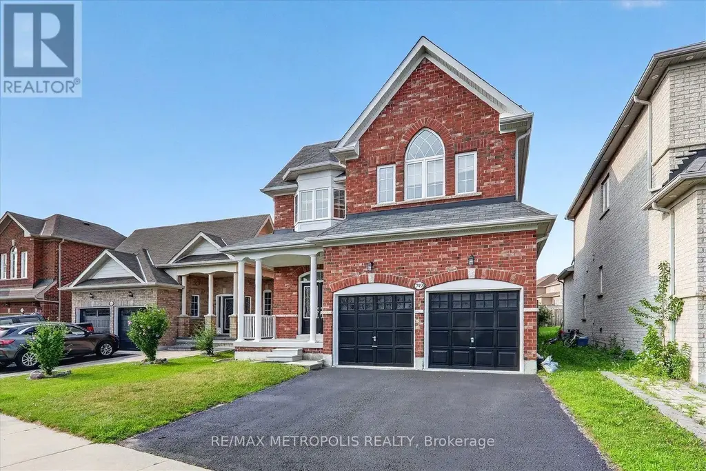 749 Black Cherry Drive, Oshawa (Taunton)