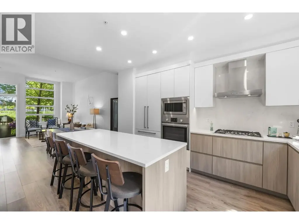 153 2060 Curling Road, North Vancouver
