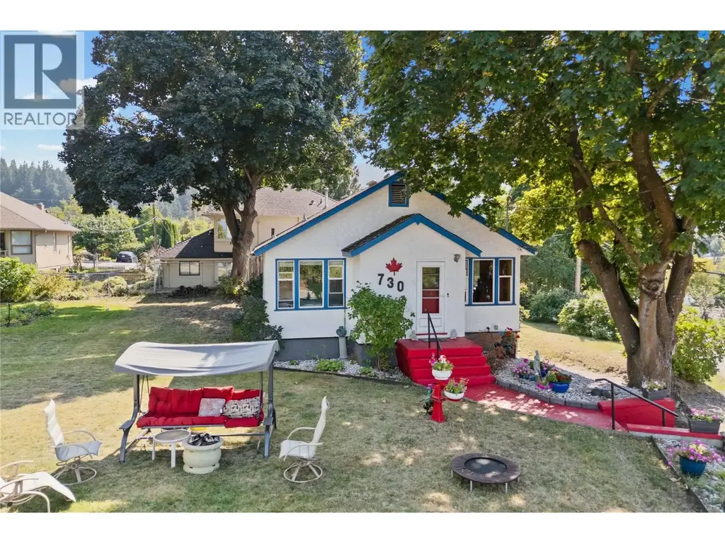 730 9 Avenue Ne, Salmon Arm