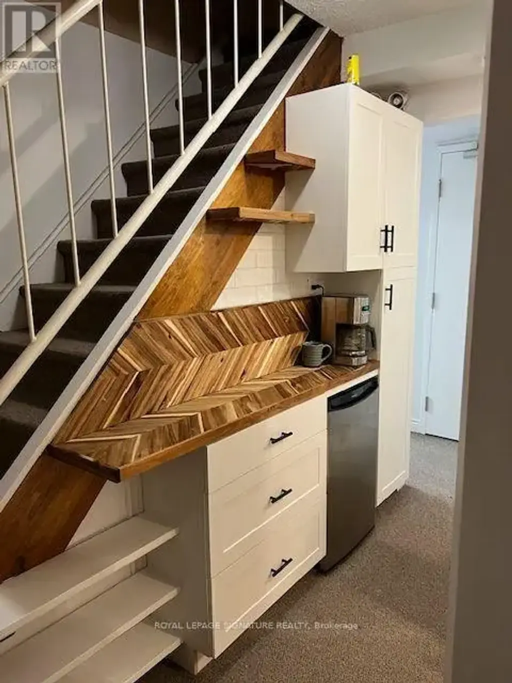 Lower - 208 Carlton Street, Toronto (Cabbagetown-South St. James Town)