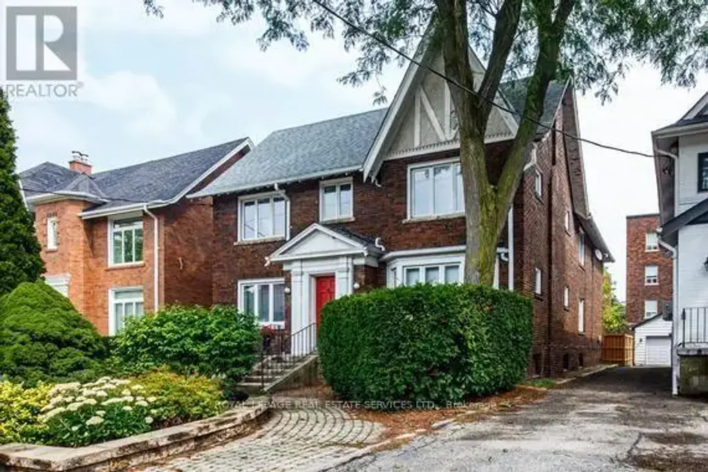 Second Fl. - 11 Highbourne Road, Toronto (Forest Hill South)