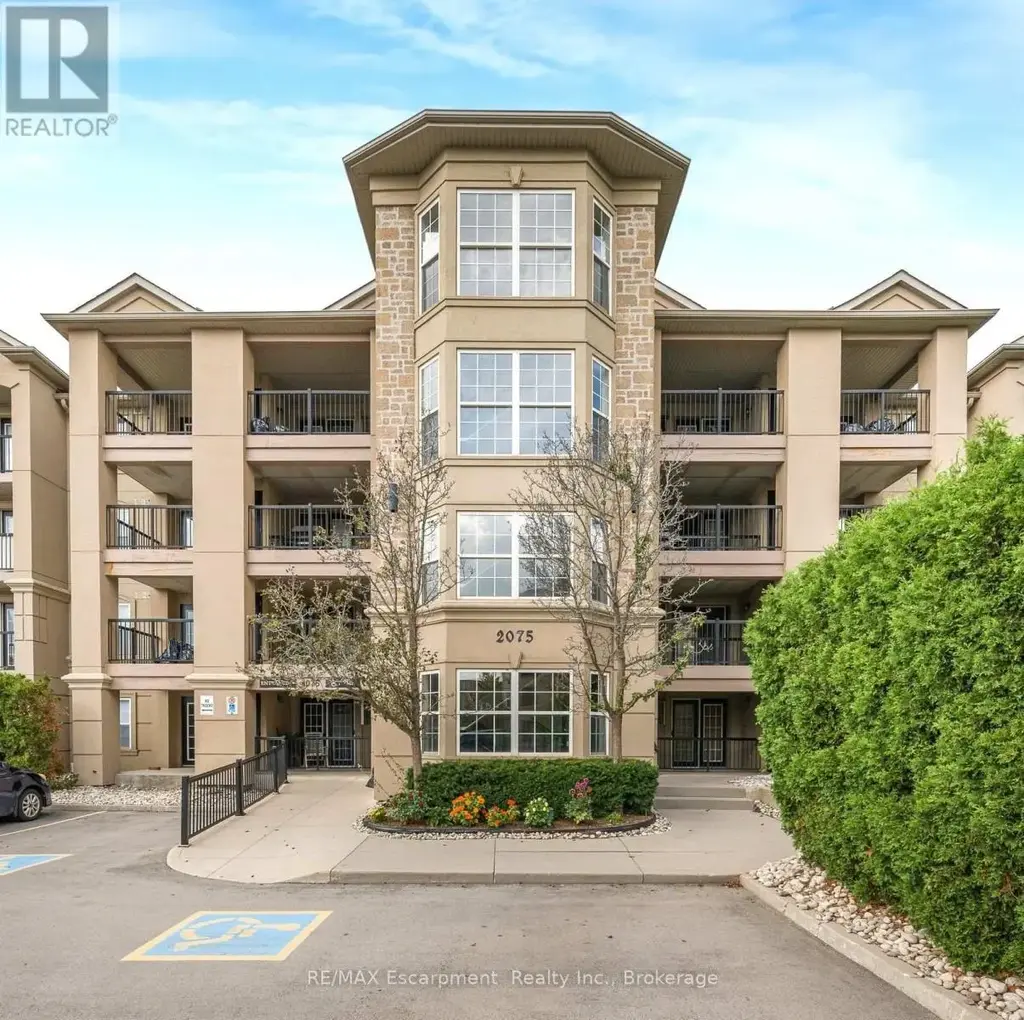 102 - 2075 Appleby Line, Burlington (Uptown)