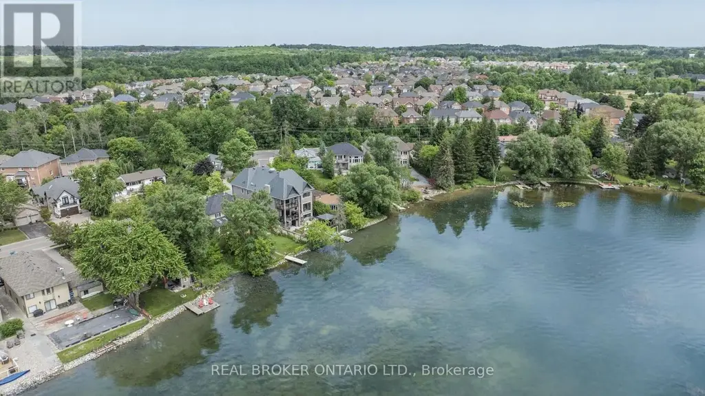 429 North Lake Road, Richmond Hill (Oak Ridges Lake Wilcox)