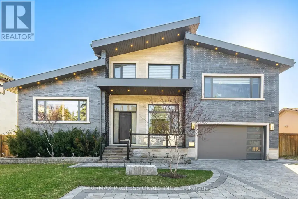 466 The Kingsway, Toronto (Princess-Rosethorn)