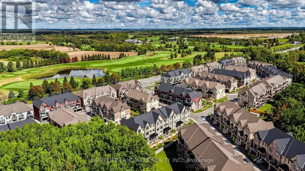 18 Gardenders Lane, Markham (Angus Glen)