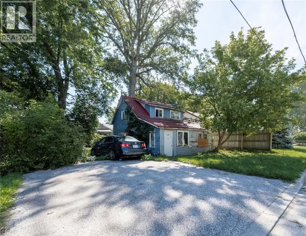 1988 Beachwood Avenue, Sarnia