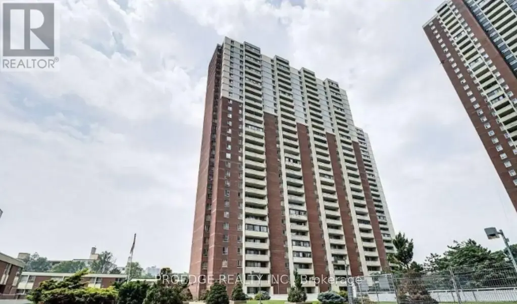 102 - 5 Massey Square, Toronto (Crescent Town)