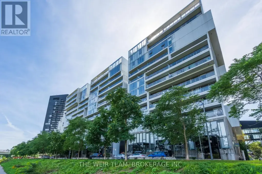 32 Trolley Crescent, Toronto (Moss Park)