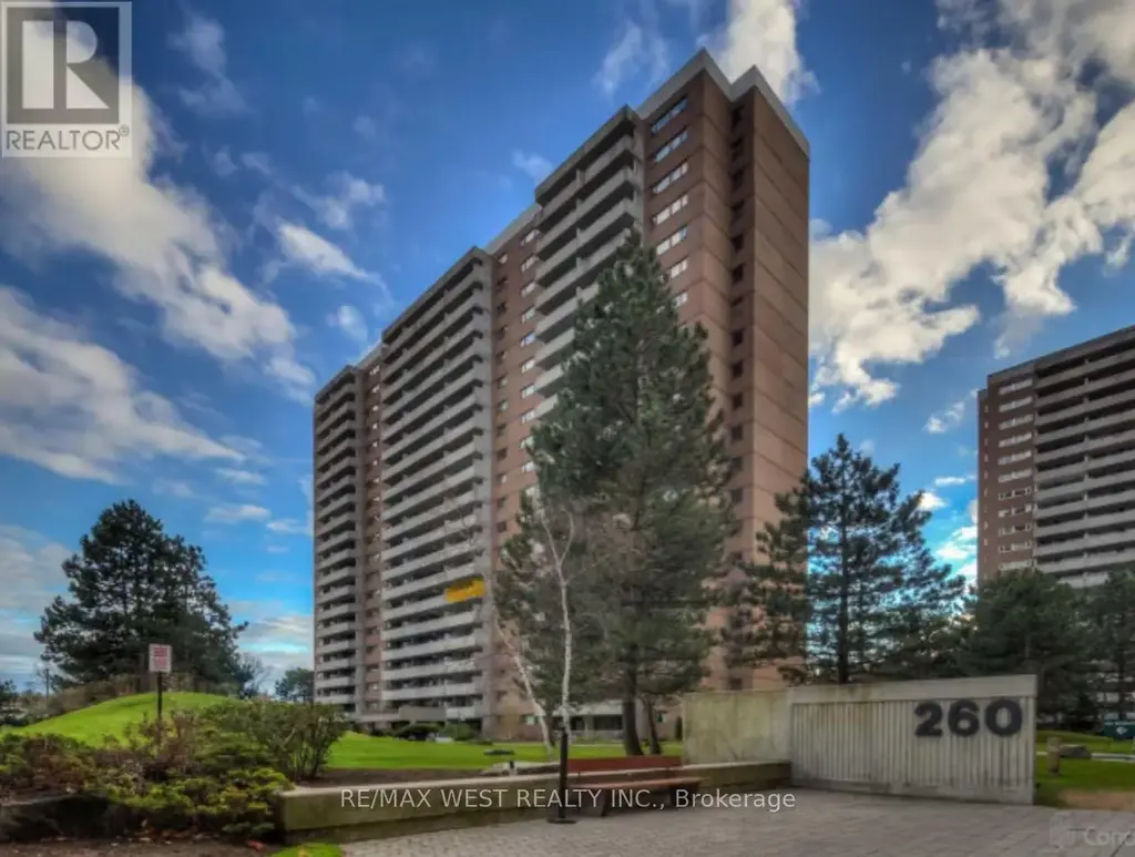 709 - 260 Scarlett Road, Toronto (Rockcliffe-Smythe)