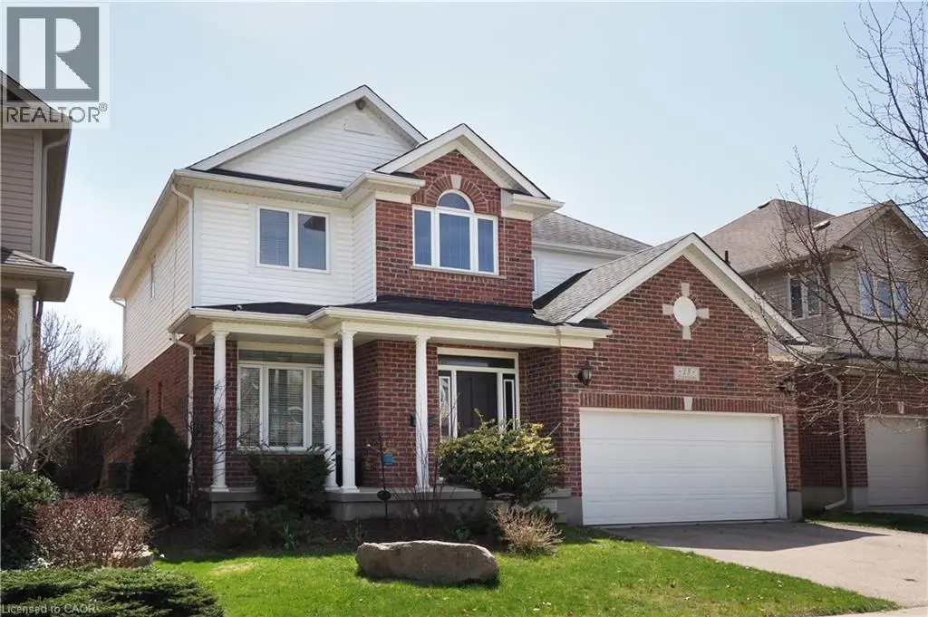 15 Treeview Drive, St. Jacobs