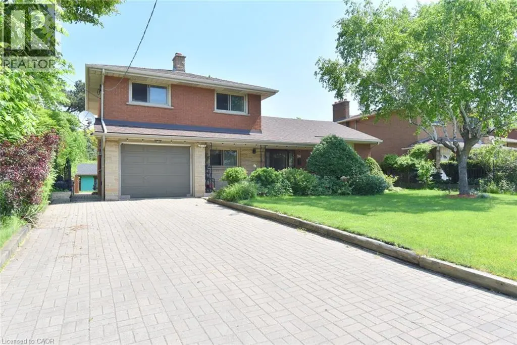 372 Fennell Avenue W, Hamilton
